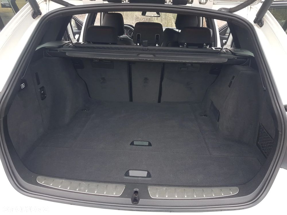 BMW Seria 3 330d xDrive Sport-Aut Sport Line - 20