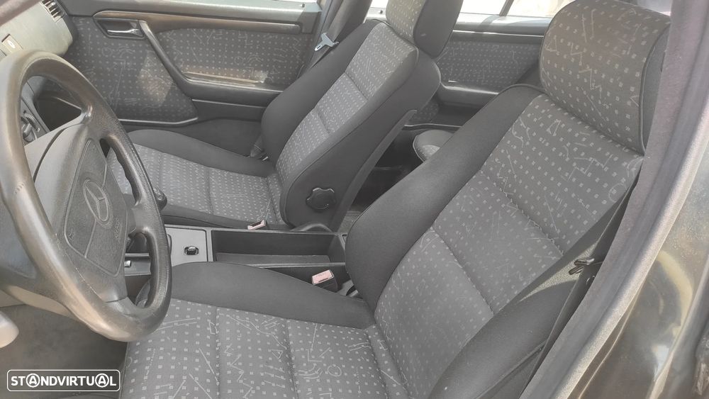 Mercedes-Benz C 220 D Esprit - 14