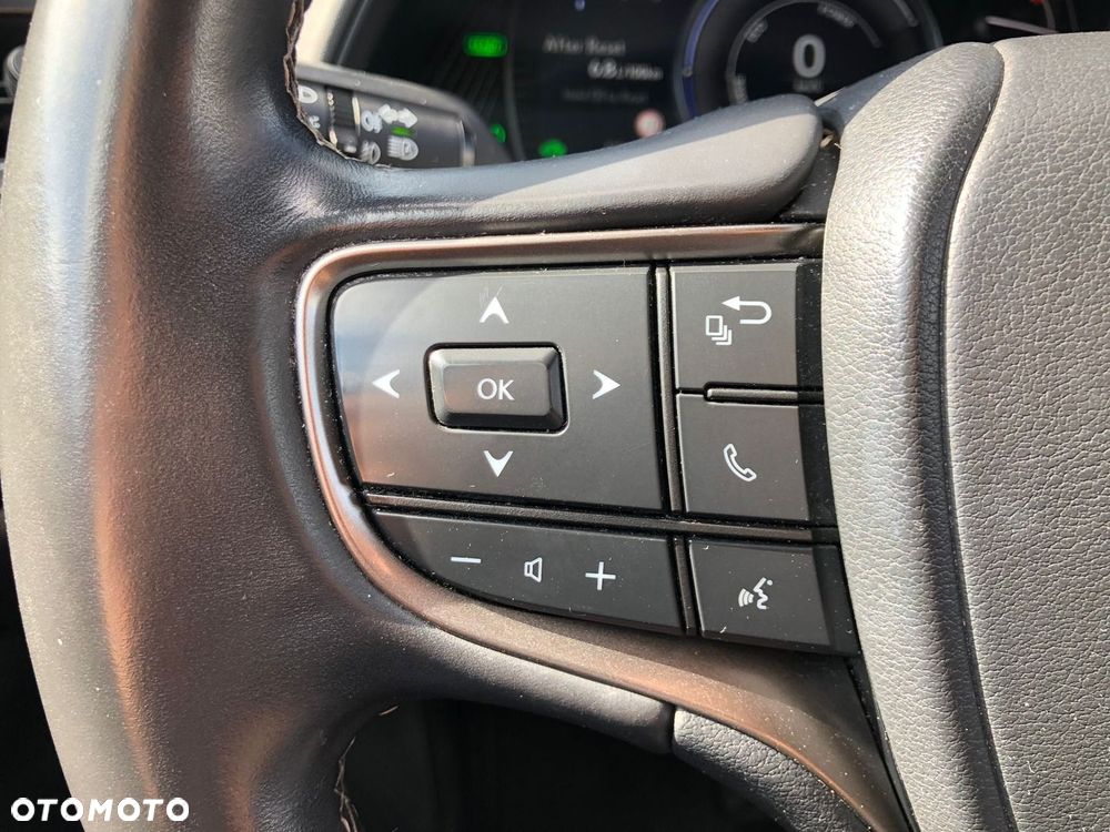 Lexus UX 250h GPF F Impression 2WD - 26