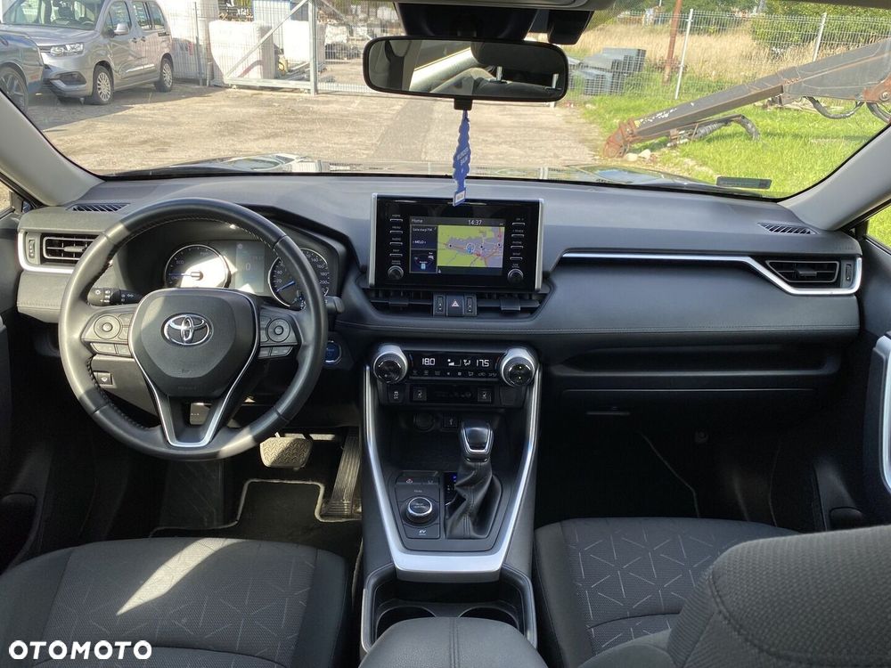 Toyota RAV4 - 16