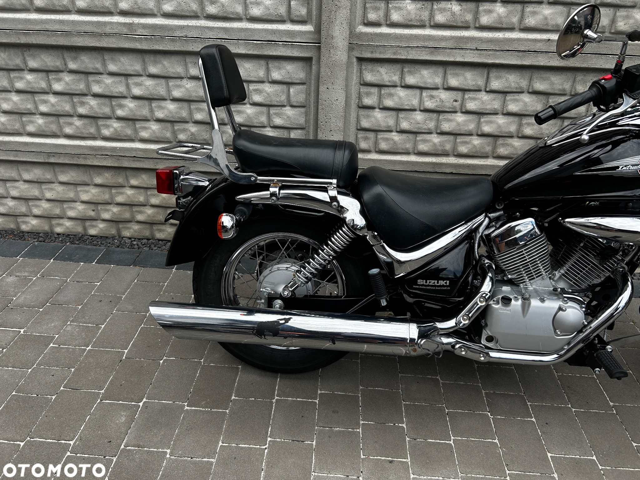 Suzuki Intruder - 5