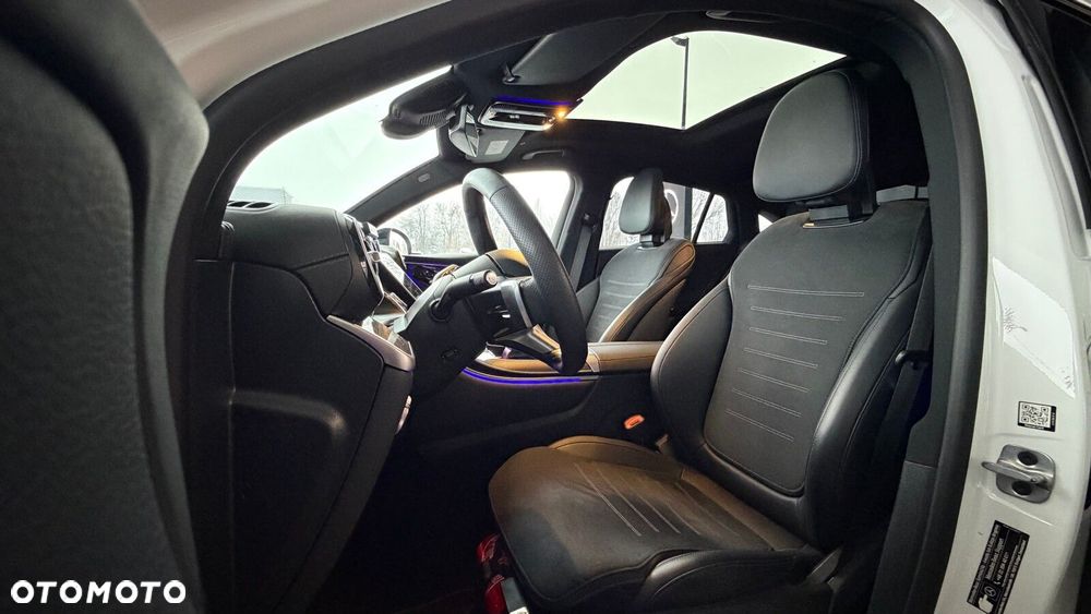 Mercedes-Benz GLC - 11