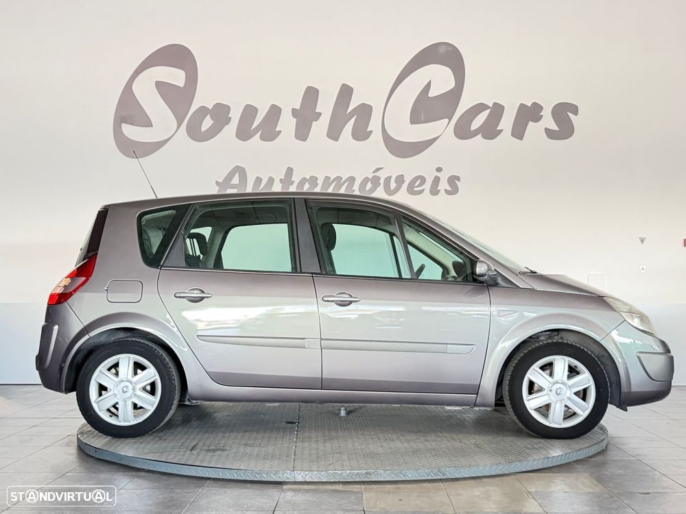 Renault Mégane Scénic - 2