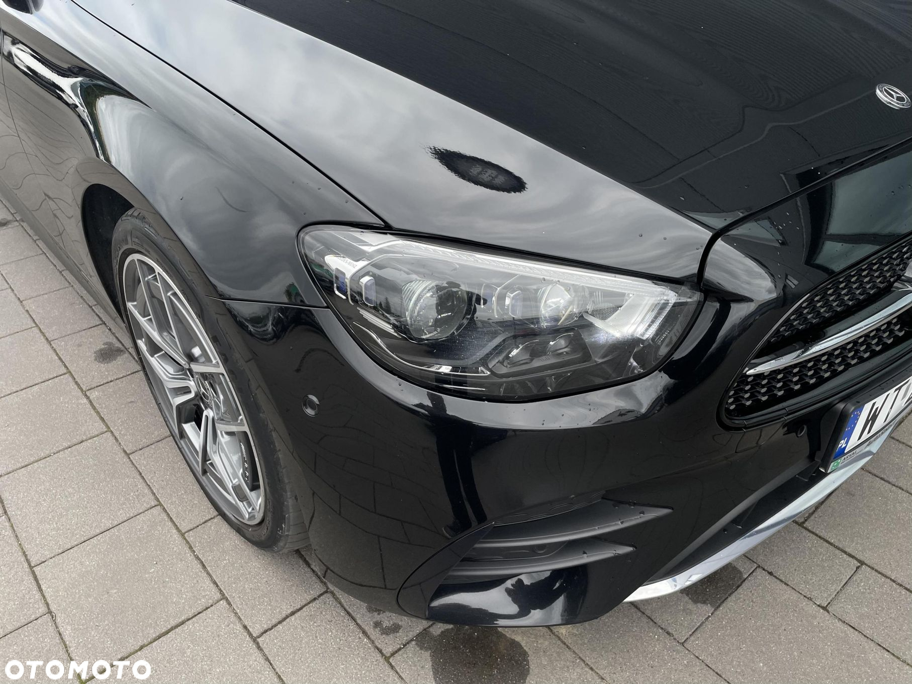 Mercedes-Benz Klasa E 220 d 4-Matic 9G-TRONIC - 29