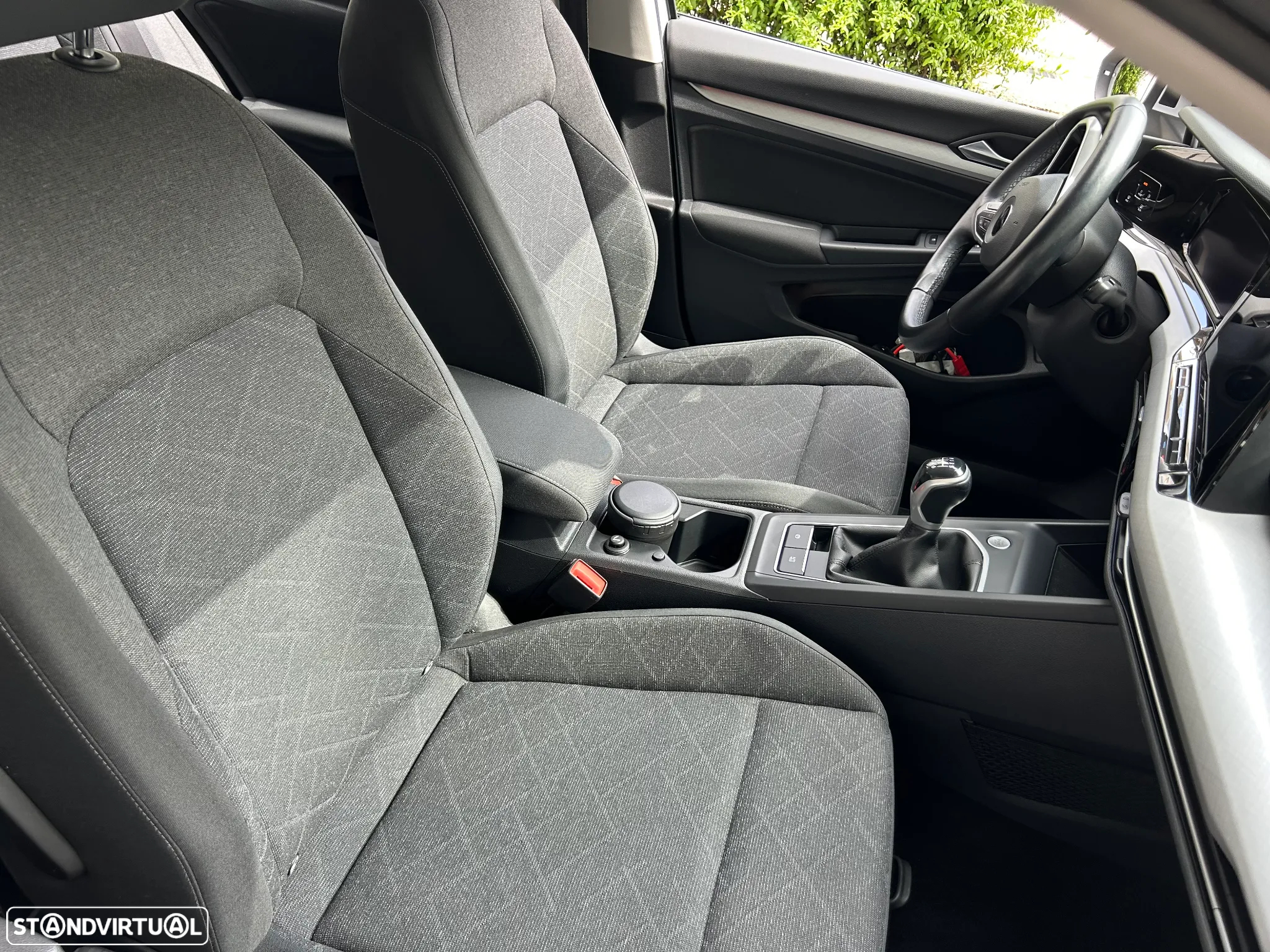 VW Golf 2.0 TDI Life - 23