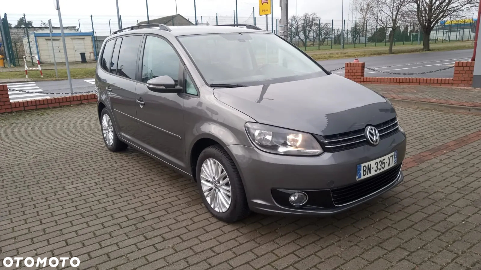 Volkswagen Touran - 2
