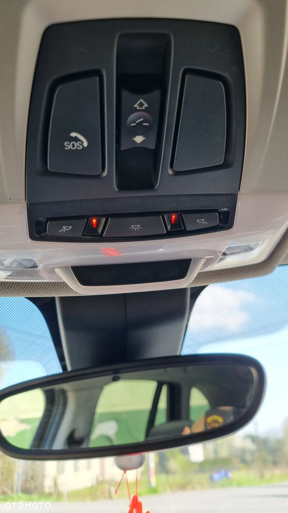 BMW X1 sDrive20i Sport Line - 38