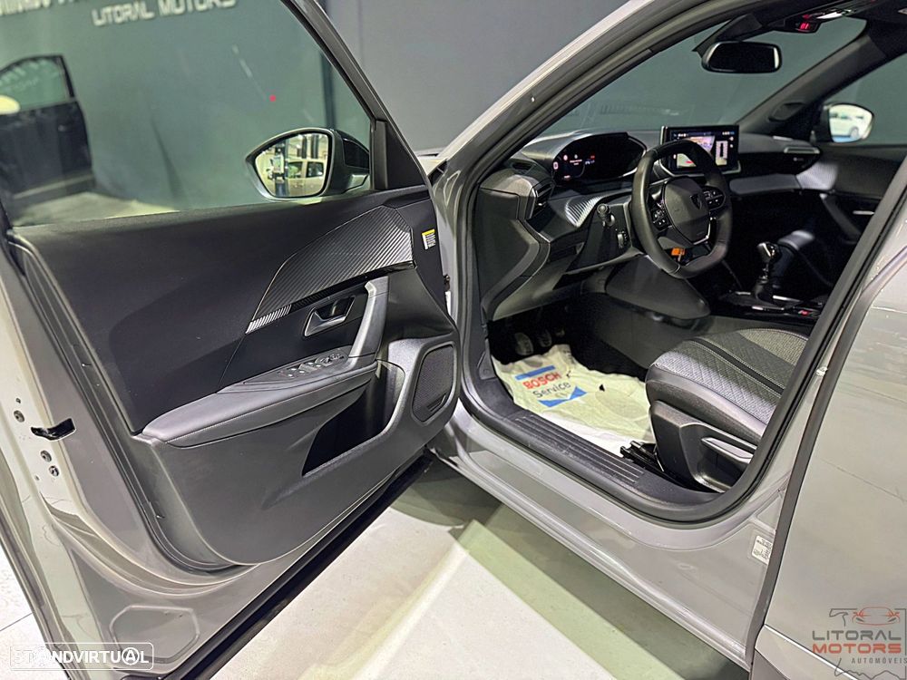 Peugeot 2008 1.2 PureTech Allure - 13