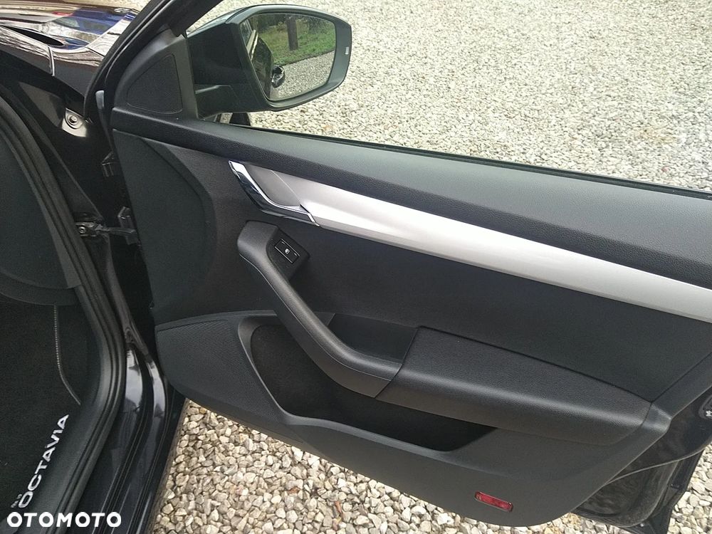 Skoda Octavia 2.0 TDI Edition DSG - 28