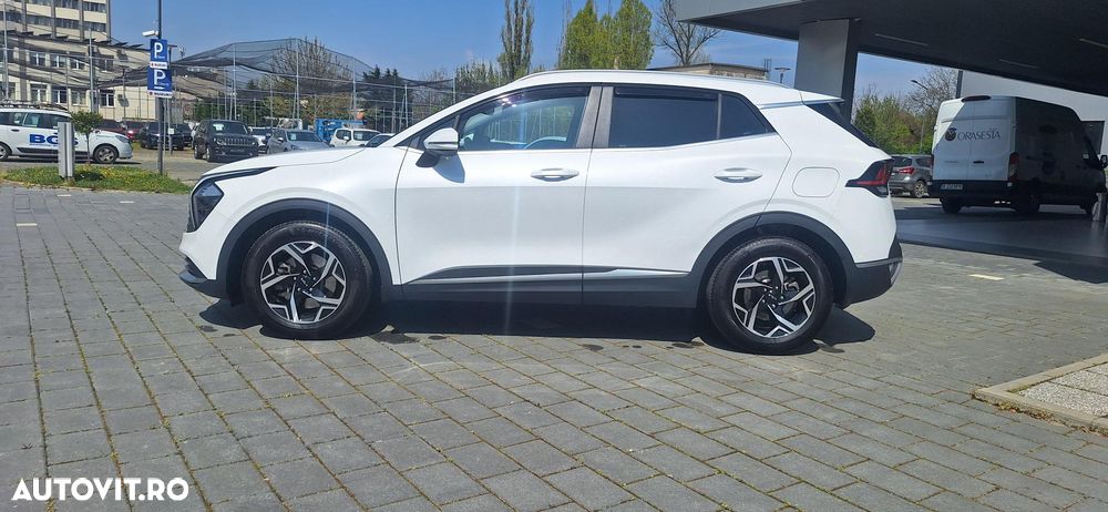 Kia Sportage 1.6 T-GDI 7DCT HP 4x2 MHEV Urban - 8