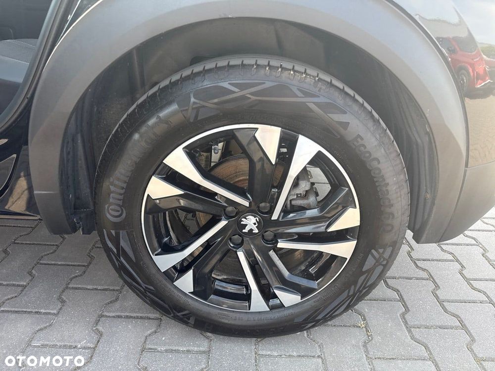 Peugeot 2008 50kWh Allure - 12