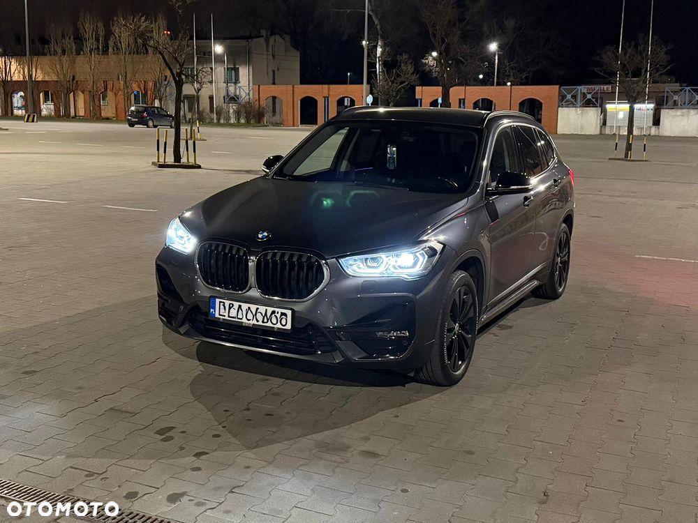 BMW X1 sDrive18i Sport Line - 4