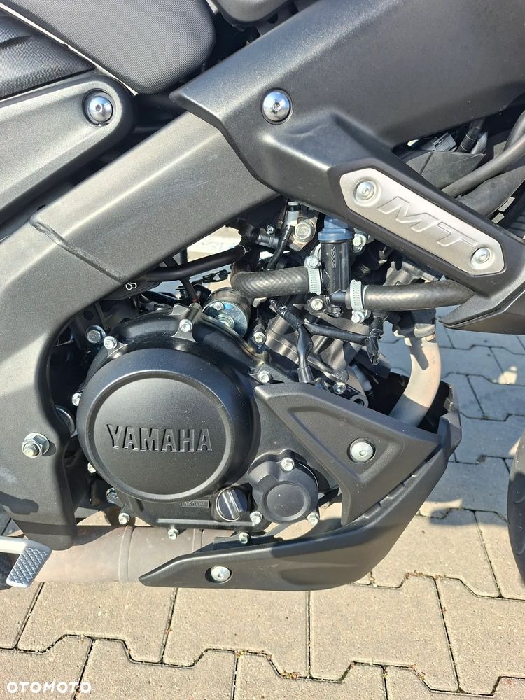 Yamaha MT - 6