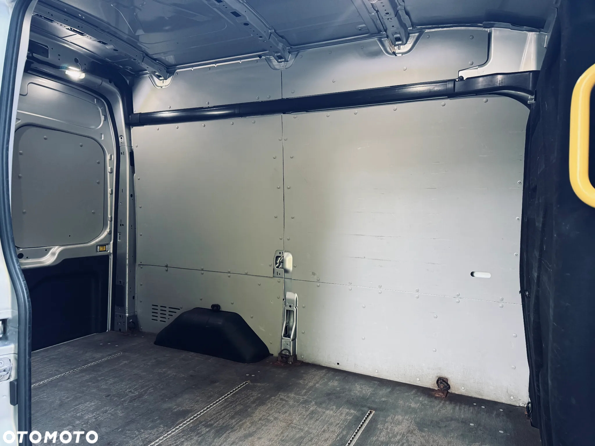 Ford TRANSIT L2H3 4x4 - 14