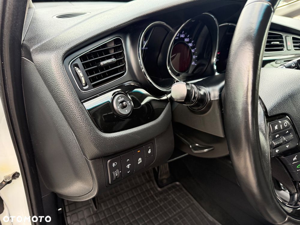 Kia Ceed 1.4 CVVT Dream Team Edition - 17