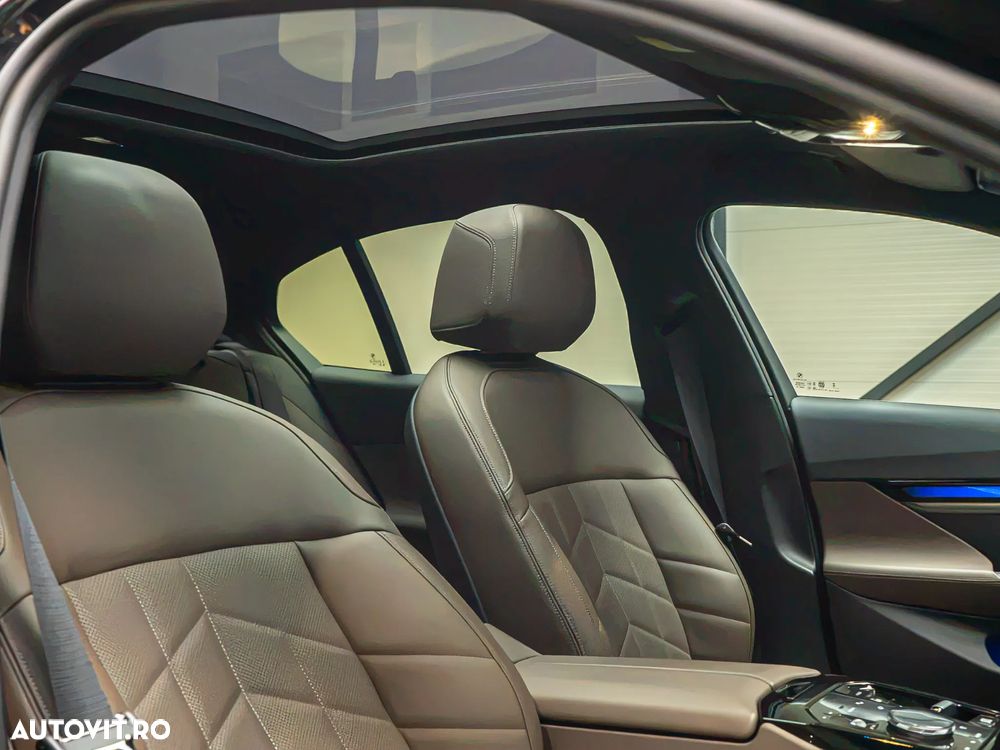 BMW Seria 5 520i Aut. - 8