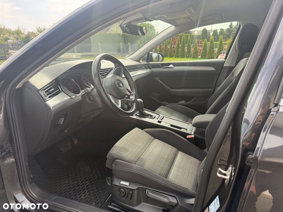Volkswagen Passat 1.5 TSI EVO Elegance DSG - 5