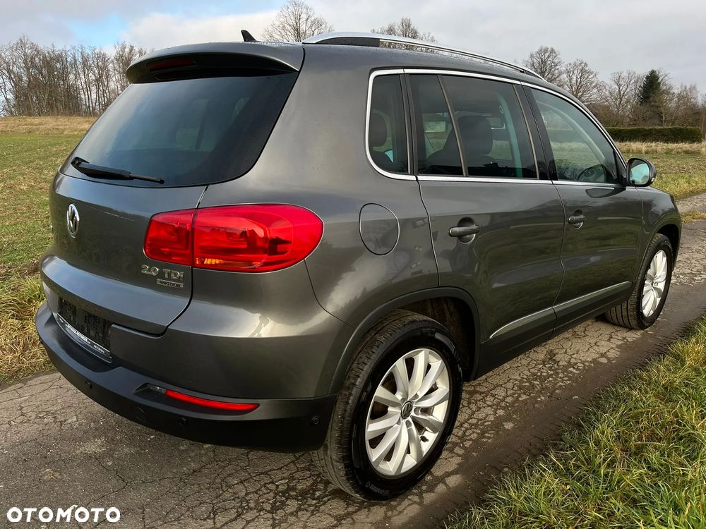 Volkswagen Tiguan 2.0 TDI DPF 4Motion BlueMotion Technology Track & Style - 4