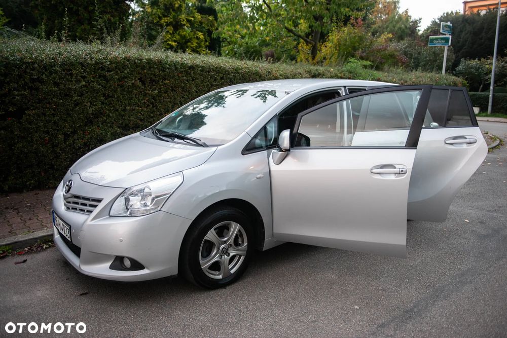 Toyota Verso 1.8 7-Sitzer Executive - 16