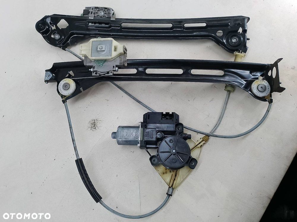 PODNOŚNIK SZYBY LEWY PRZÓD Z STELAŻEM VW BEETLE 6R0959801AP - 6