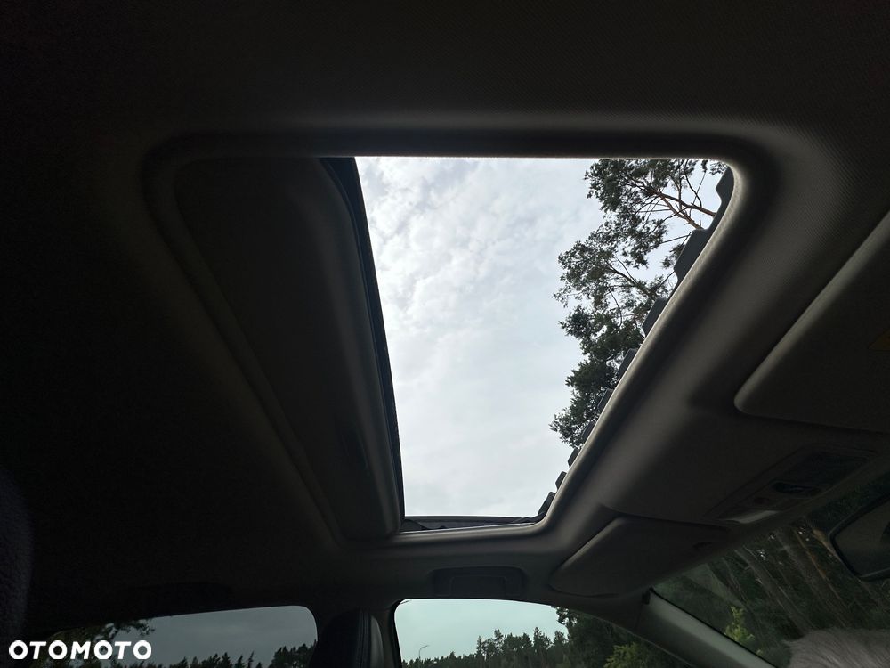 Mitsubishi Outlander 2.0 Instyle Navi 4WD CVT - 21
