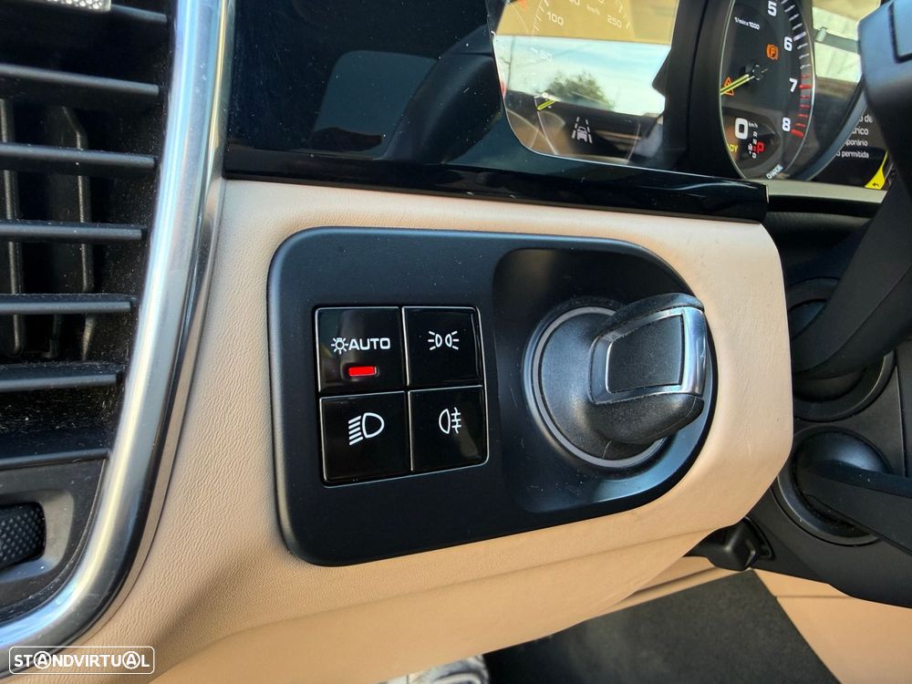 Porsche Cayenne Coupé E-Hybrid Platinum Edition - 25