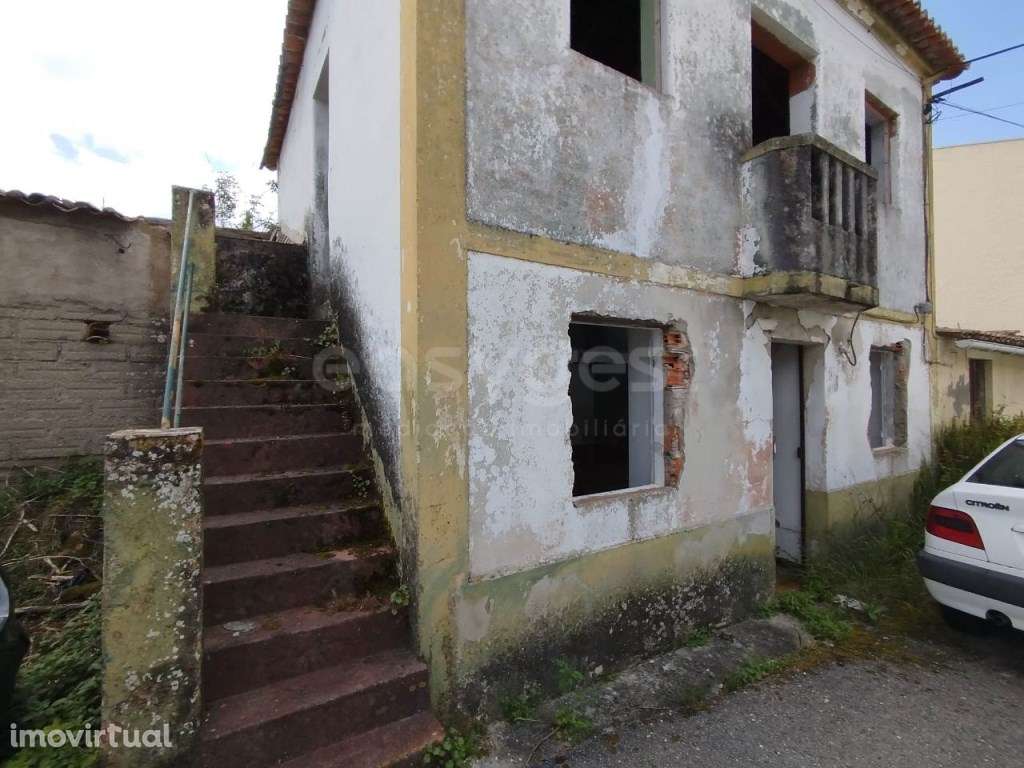 Moradia de dois pisos para reconstrução, em Casal da Légua, Condeix... - Grande imagem: 3/13