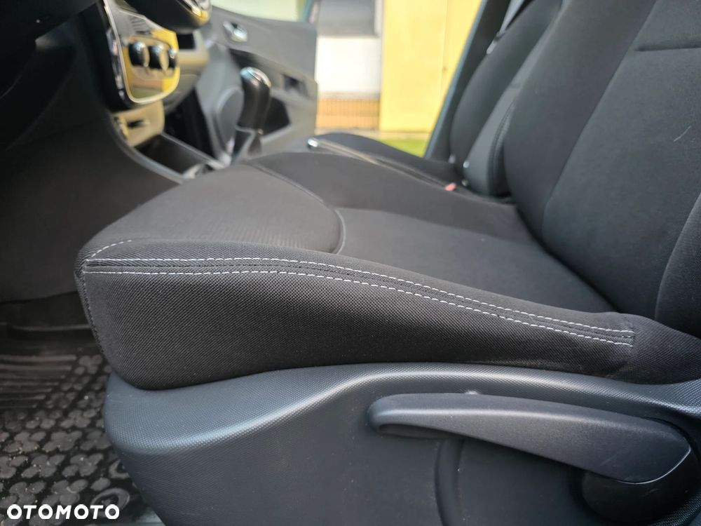 Renault Clio 1.2 16V Zen - 28