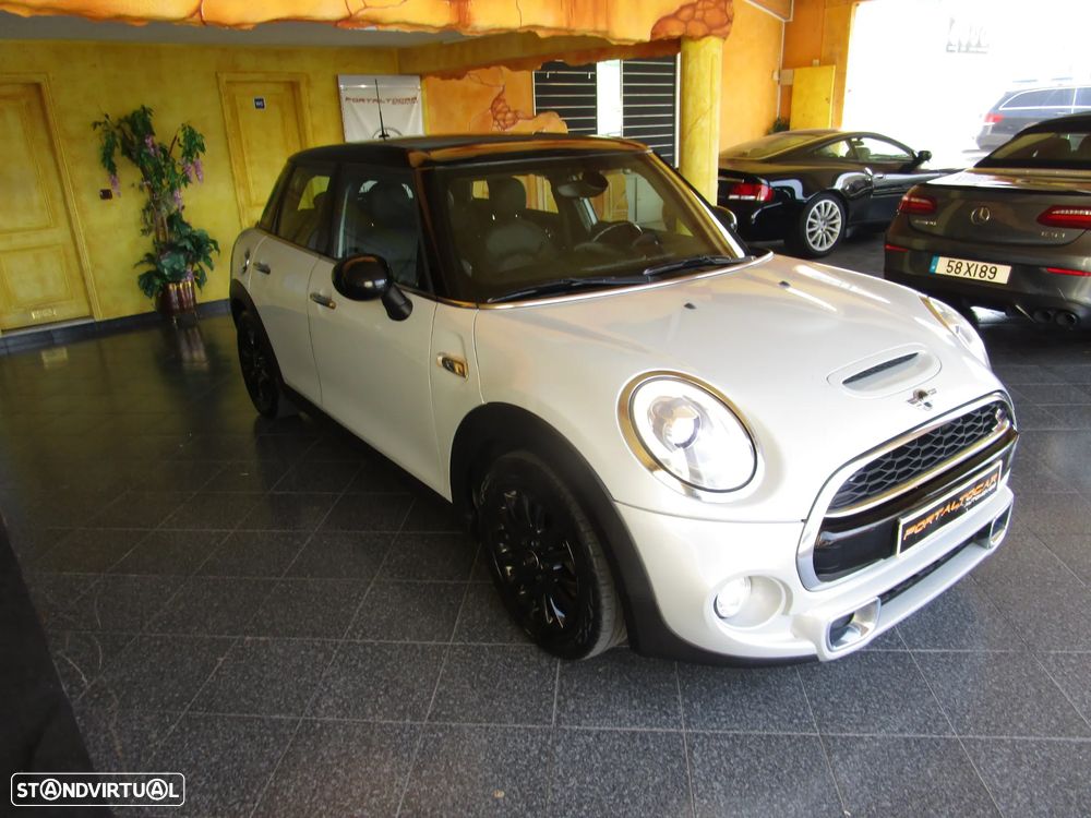 MINI 5 Portas Cooper SD Sport Aut. Seven - 42