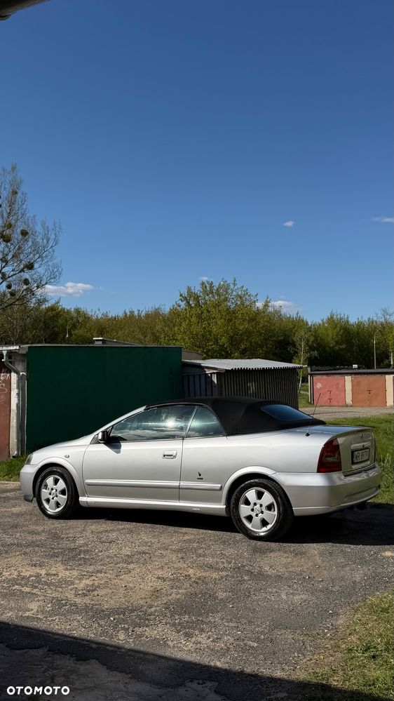 Opel Astra 1.8 Bertone - 9
