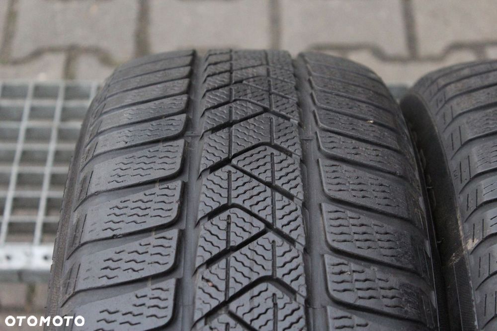2x 225/60R18 PIRELLI SOTTOZERO 3  104H 17r 6mm - 2