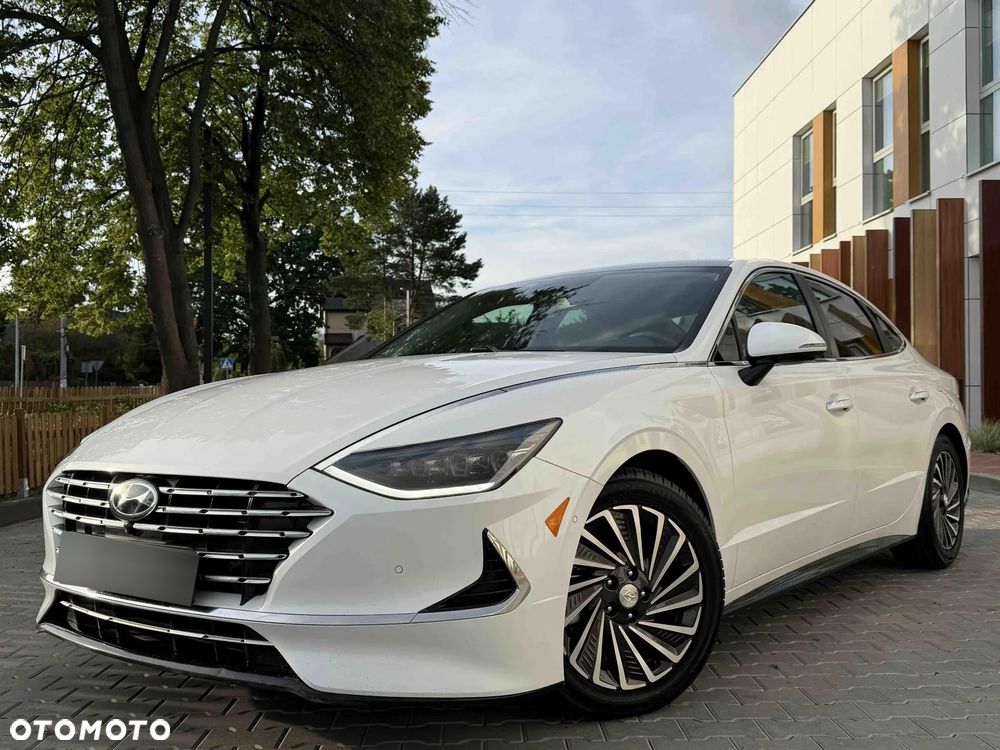 Hyundai Sonata - 2