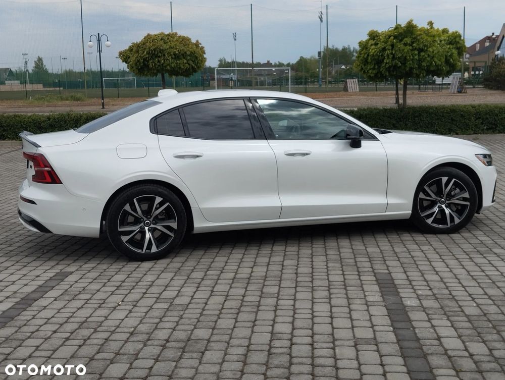 Volvo S60 T8 Recharge AWD Plus Dark - 24