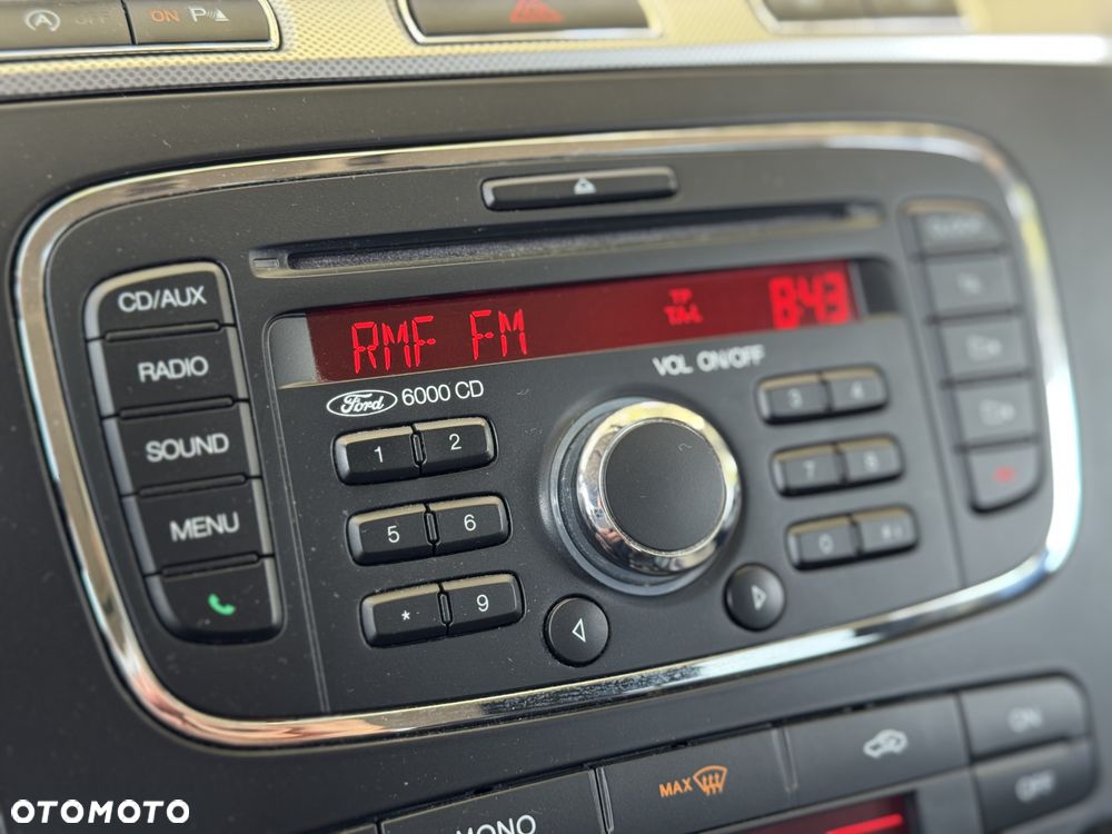 Ford S-Max - 22