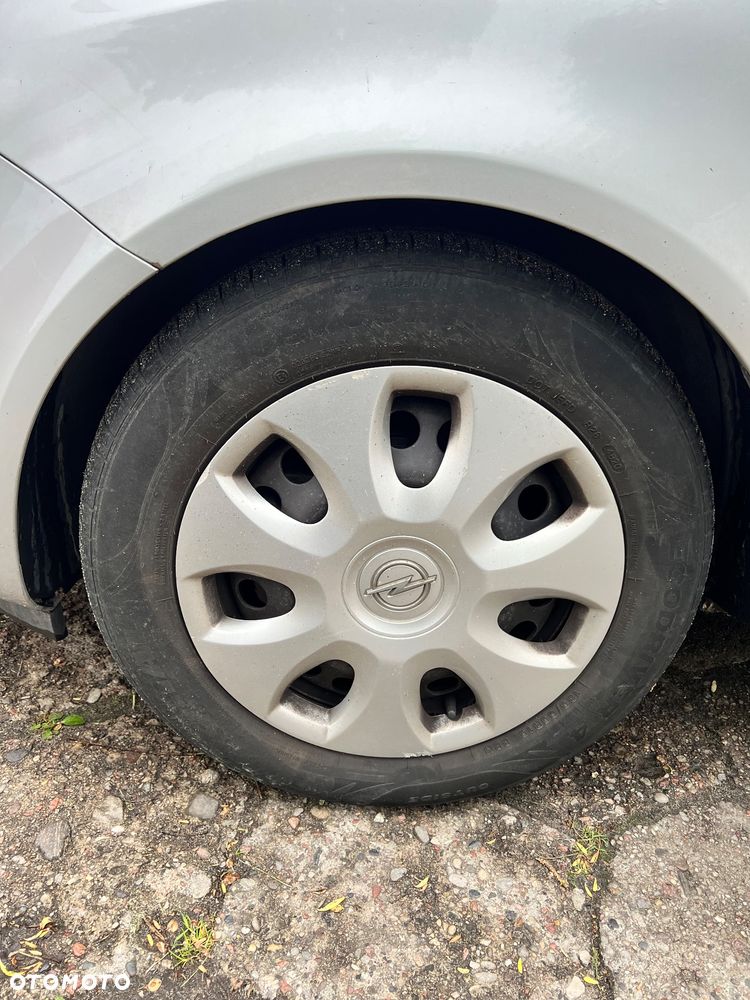 Opel Corsa 1.2 16V Cosmo - 15