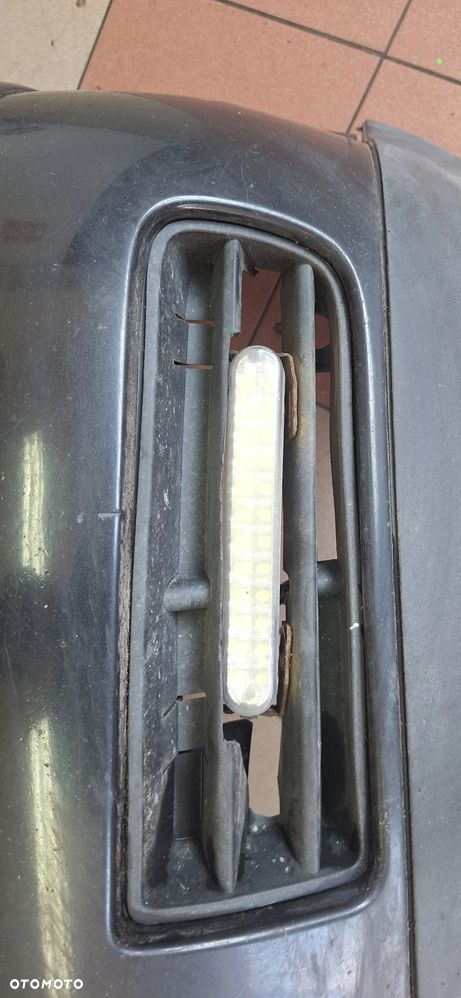 VW Golf IV Zderzak Przód Przedni Kod Lakieru LC9Z - 9
