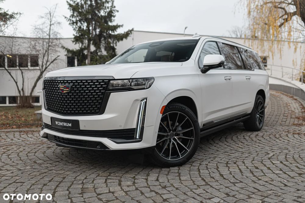 Cadillac Escalade - 1