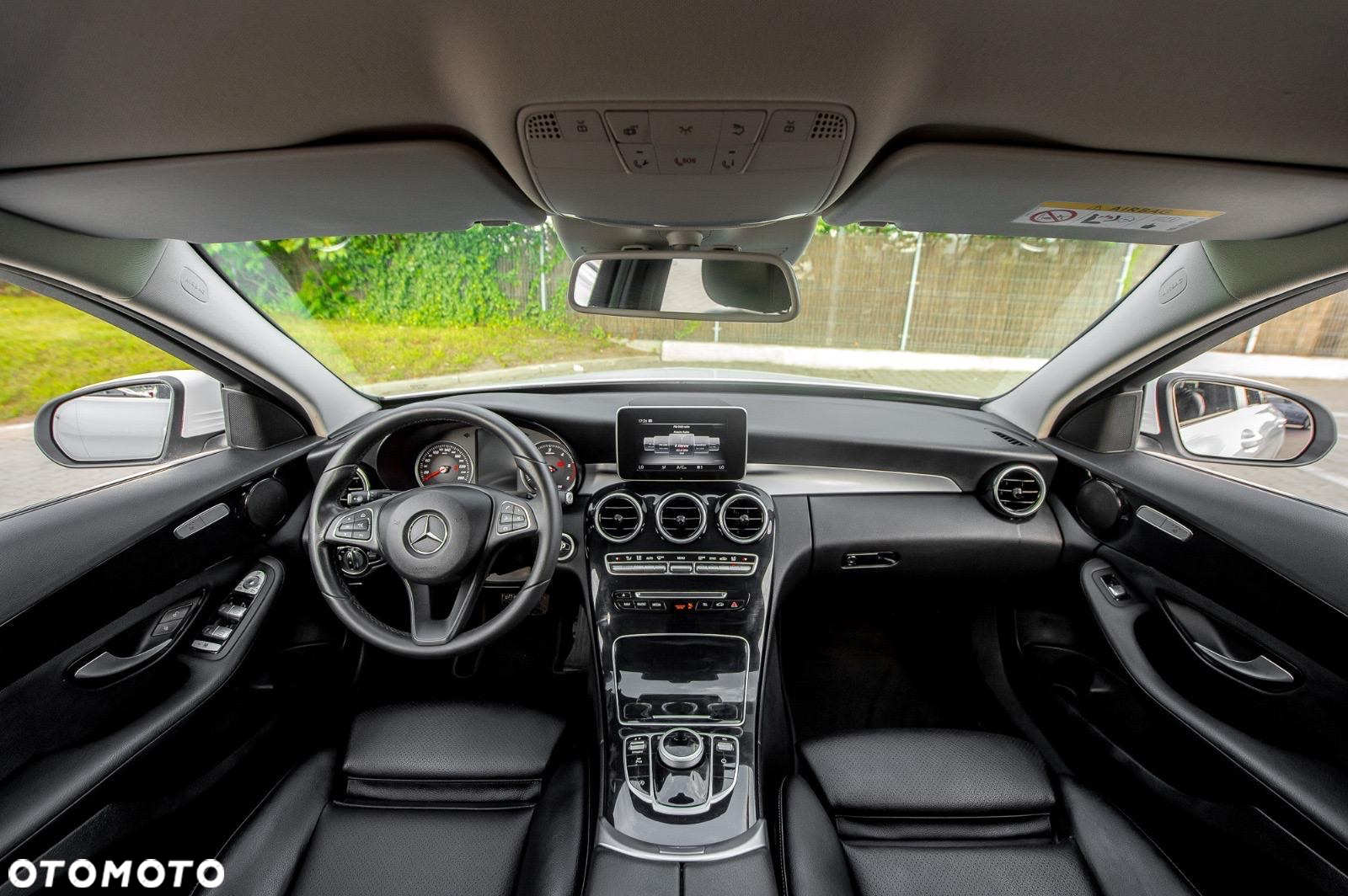 Mercedes-Benz Klasa C 220 d 4-Matic 9G-TRONIC - 32