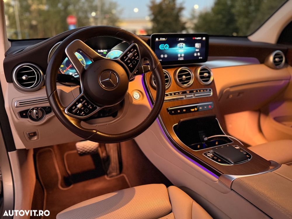 Mercedes-Benz GLC Coupe 300 4MATIC MHEV - 8