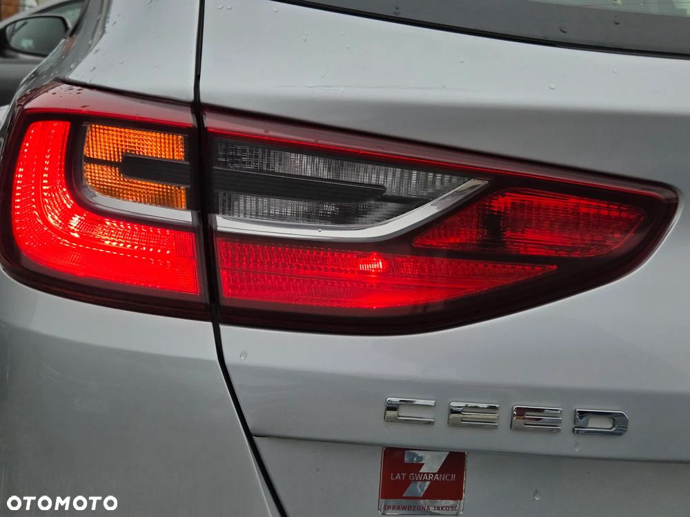 Kia Ceed 1.6 CRDi SCR S - 31