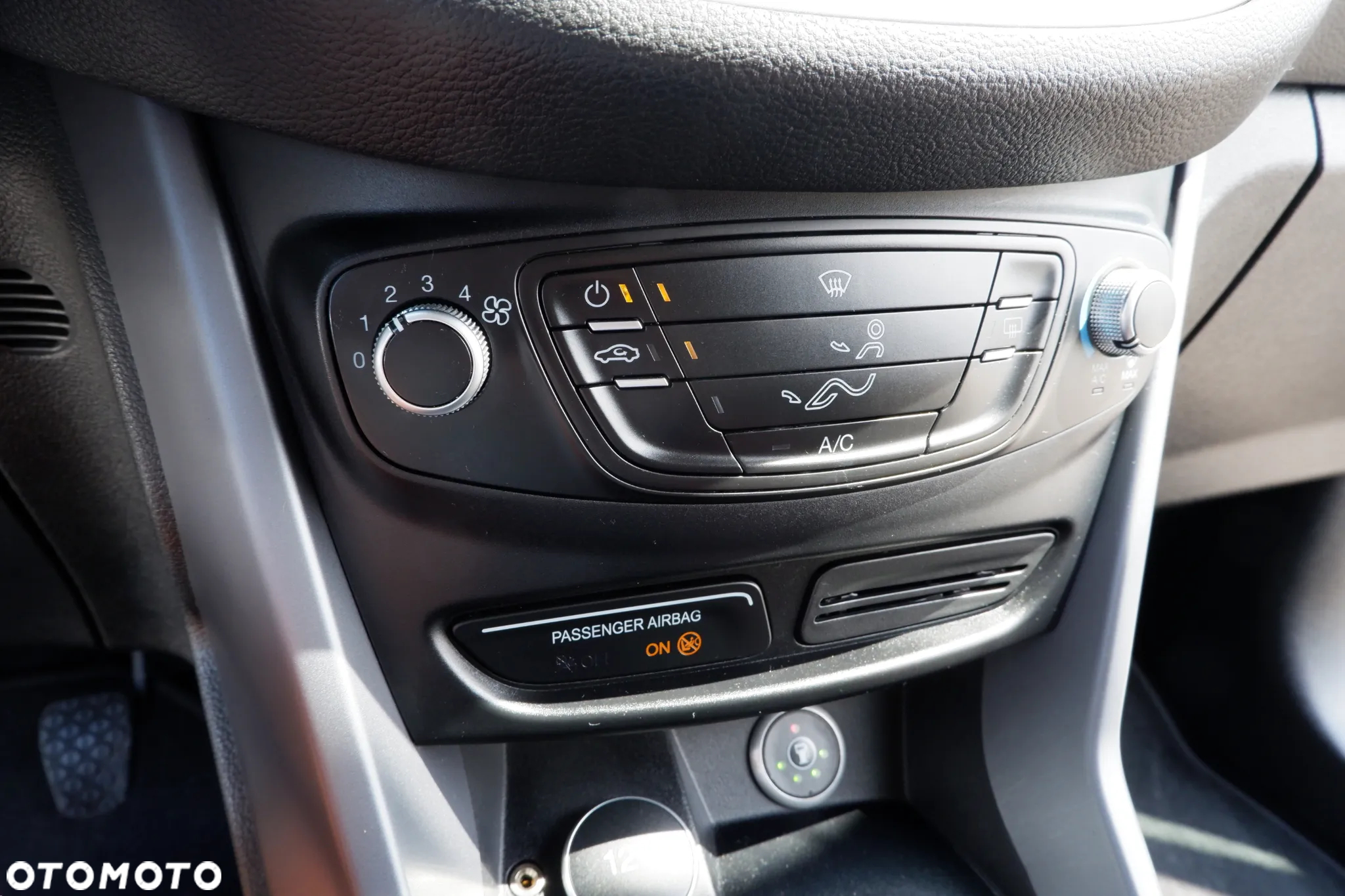 Ford B-MAX 1.4 Ambiente EU6 - 21