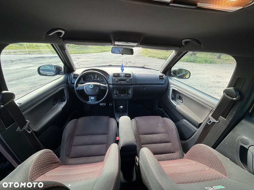 Skoda Fabia 1.4 TSI DSG RS - 11