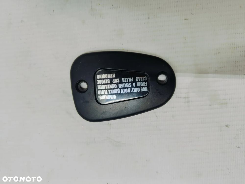 Pokrywa zbiorniczka płynu hamulcowego Triumph - 1