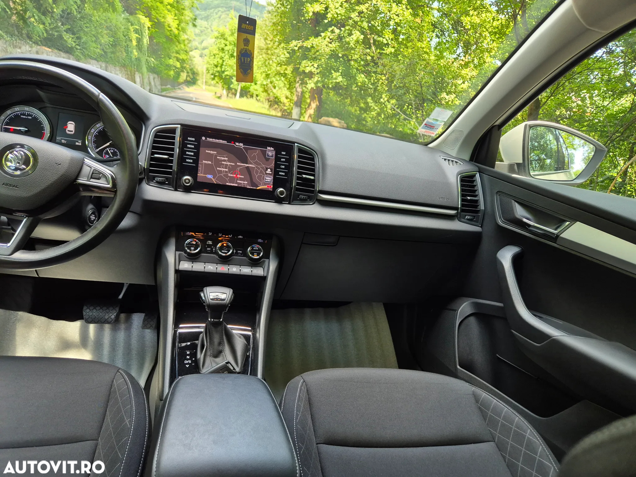 Skoda Karoq 1.6 TDI DSG Ambition - 10