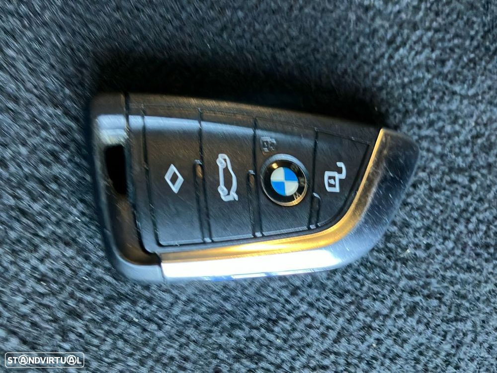 BMW 118 i Pack Desportivo M Auto - 17