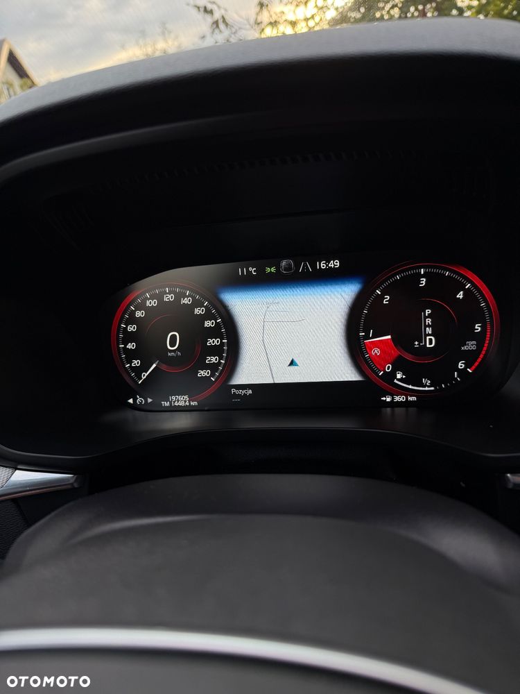 Volvo XC 60 D4 R-Design - 10