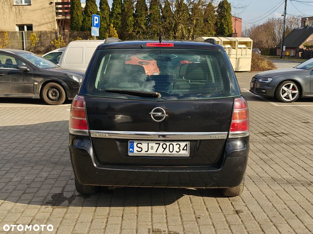Opel Zafira 1.9 CDTI - 12