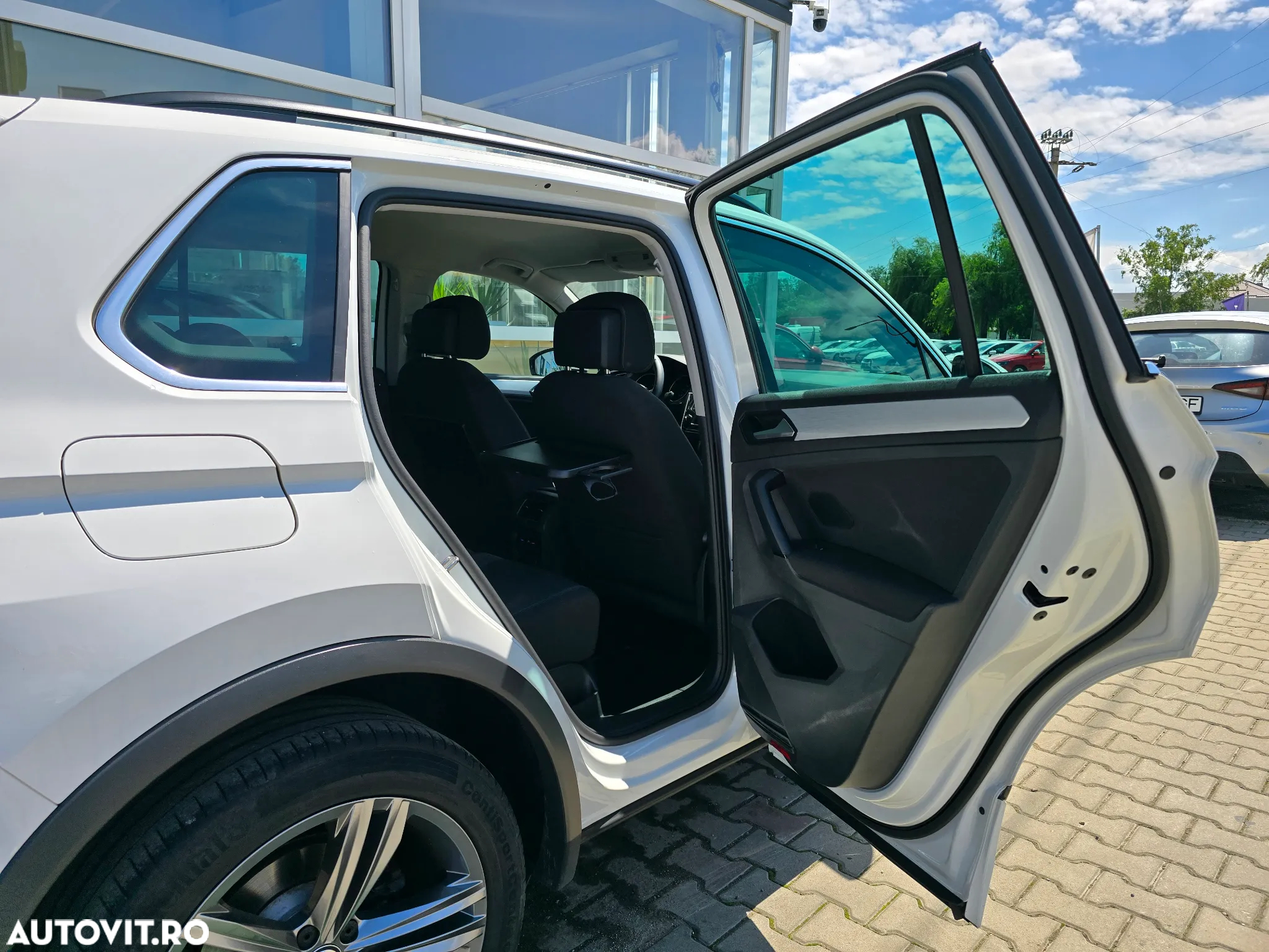Volkswagen Tiguan 2.0 TDI SCR 4MOTION DSG R-Line - 11