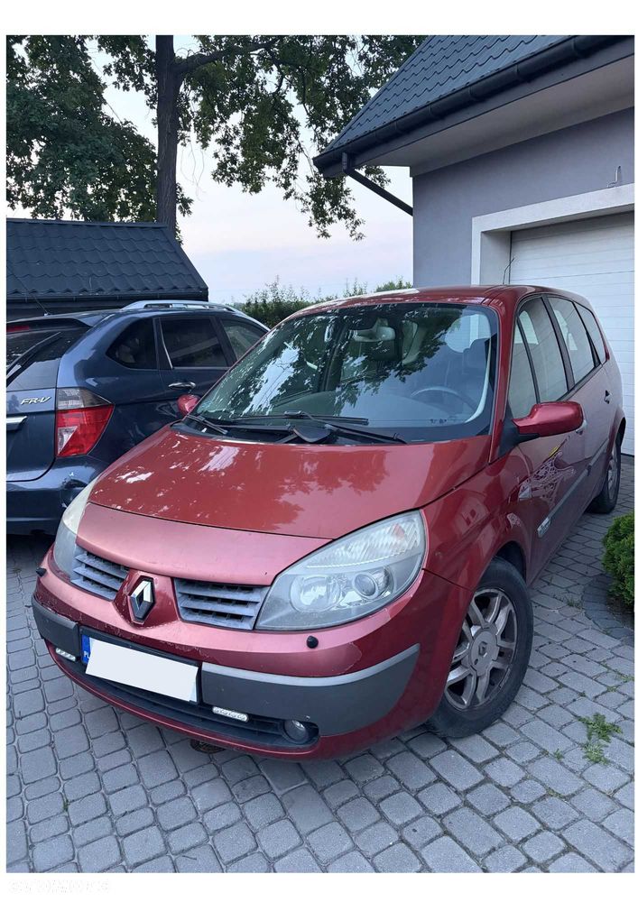Renault Grand Scenic - 1