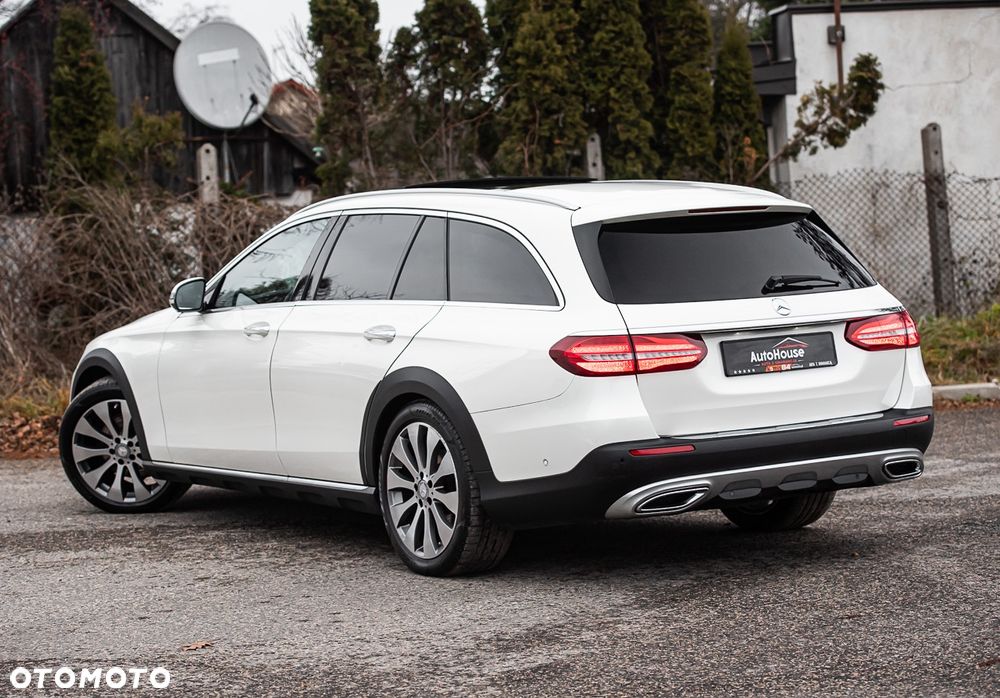 Mercedes-Benz Klasa E 220 d 4-Matic All-Terrain - 13